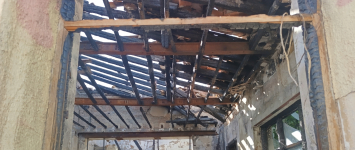 La Junta pide desalojar el asentamiento ilegal de la antigua cantina del Fuerte de San Francisco por riesgo de derrumbe