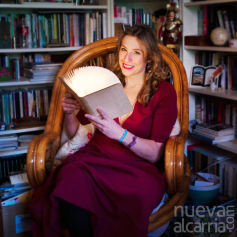Gracia Iglesias gana el IV Premio Munipoesía