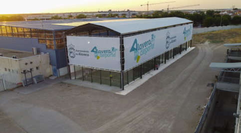 Alovera estrena las nuevas pistas cubiertas de pádel tras una inversión municipal de 146.000 euros