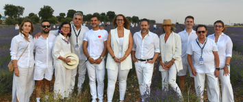 El Gobierno regional valora la aportación económica, social y medioambiental del cultivo de la lavanda, destacando el papel de las mujeres
