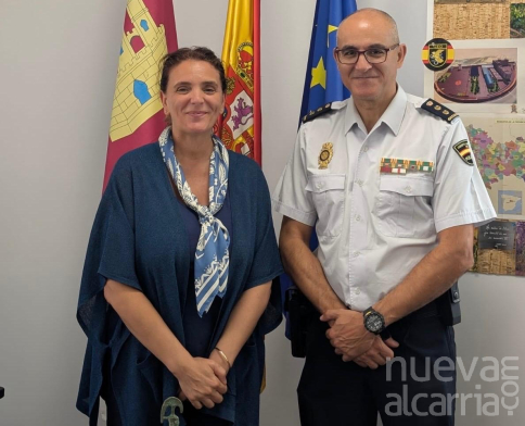 La subdelegada del Gobierno recibe al comisario  Javier Mayordomo, nuevo jefe de la Policía  Nacional en la provincia de Guadalajara