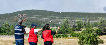 El fuego alcanza el paraje de Pozo de los Ramos, sabinar de Muriel y Semillas
