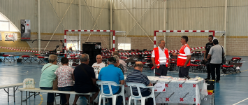 Humanes acoge a 50 evacuados y vuelca sus recursos para atender la emergencia por el fuego de la Sierra Norte