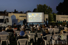 E.T. aterriza en Adoratrices y conquista una noche de cine bajo al aire libre