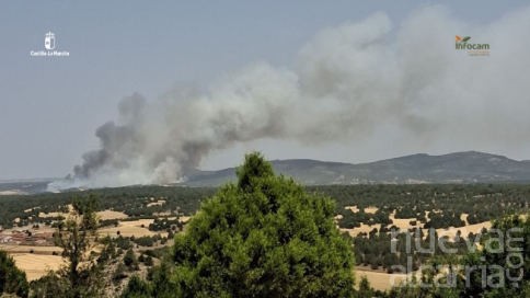 Extinguido el incendio de Selas tras quemar unas 2.800 hectáreas y evacuar seis municipios
