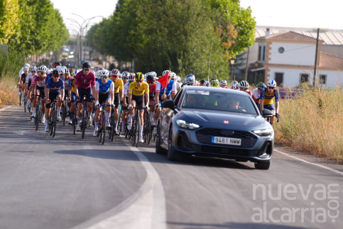 Tarazona de la Mancha y Agramón, protagonistas de la segunda etapa de la Vuelta Ciclista Castilla-La Mancha LEADER con nueva victoria del suizo Víctor Benareau