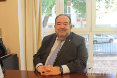 El decano del Colegio de Abogados de Guadalajara recibe la Cruz de San Raimundo de Peñafort