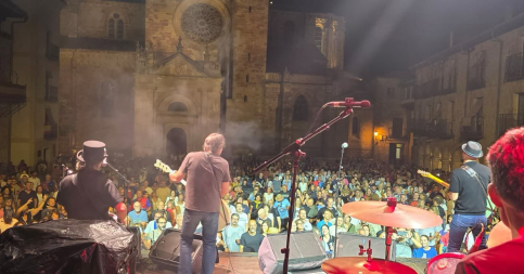 Funambulista toma, este sábado, el relevo de La Frontera en la Plaza Mayor de Sigüenza
