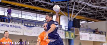 El Balonmano Guadalajara inauguró su calendario de amistosos en el David Santamaría midiéndose al H.C. Eivissa