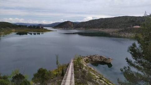Vecinos de Sacedón limpian Las Vías y denuncian el abandono de Entrepeñas