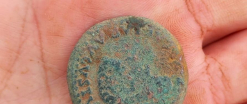 Los trabajos en el campamento romano de La Cerca hacen aflorar defensas perimetrales, monedas y tachuelas de sandalia