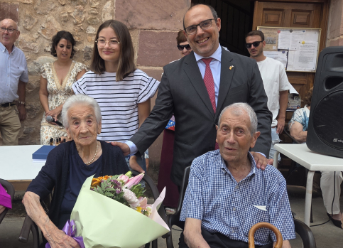 El presidente de las Cortes de Castilla-La Mancha reconoce “el esfuerzo y la entrega de una generación que siempre estuvo cuando la necesitamos”