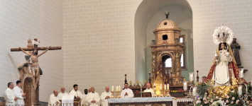 La Virgen de la Antigua reúne a Guadalajara en una Misa Mayor abarrotada