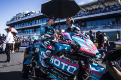 Un tocado David Alonso finaliza noveno en un fin de semana amargo en Misano