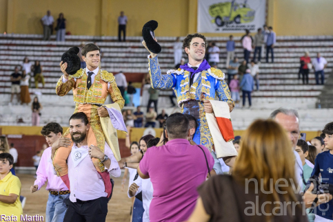 Víctor Hernández y Aarón Palacio, doble puerta grande en la tercera de La Antigua