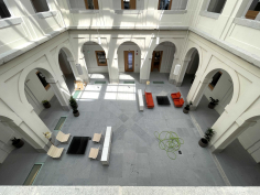 Nuncio Nuevo, una rehabilitación que devuelve espacio y luz a la arquitectura de Haan