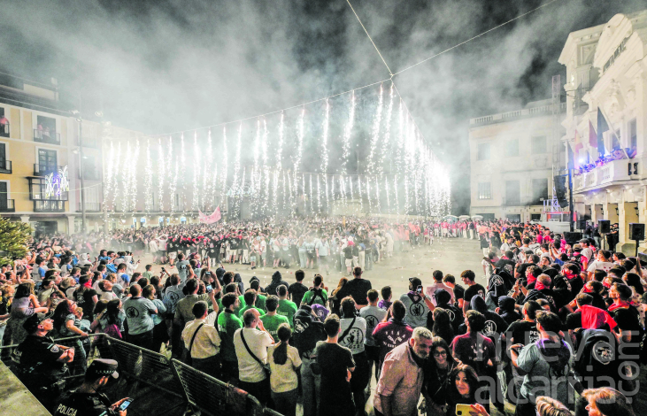 Guadalajara despide sus Ferias y Fiestas con las peñas al frente de la gran última noche festiva