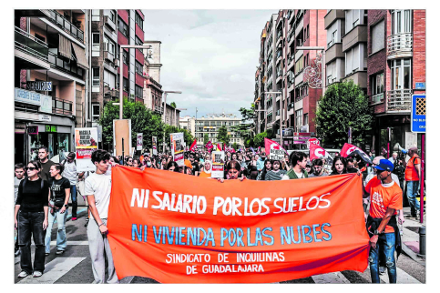 Cerca de dos mil personas reclaman  en Guadalajara el derecho a la vivienda