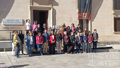 Minuto de silencio por el presunto crimen machista de Valverde de Júcar 