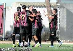 El CD Azuqueca golea al Santa Cruz y firma un pleno de seis victorias