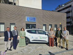 El empresariado de Guadalajara dona un vehículo a la AECC como apoyo en la mejora especialmente de la atención rural