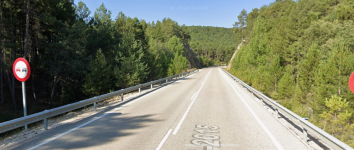 Un hombre de 55 años, afectado tras volcar su coche en la CM-2015